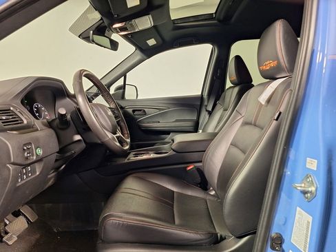 Used 2025 Honda Ridgeline TrailSport image 11