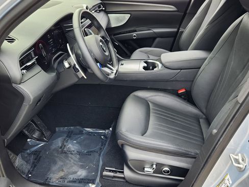 Used 2024 Maserati Grecale GT image 6