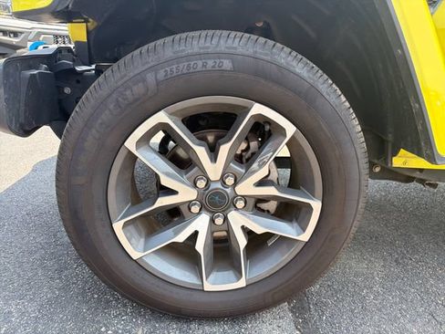 Used 2024 Jeep Wrangler Unlimited AWD/4WD image 19