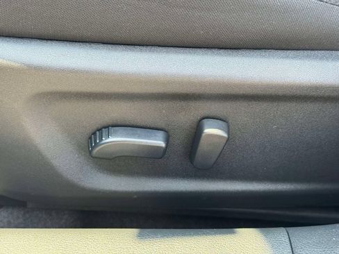 Used 2025 Nissan Altima 2.5 SV FWD image 17