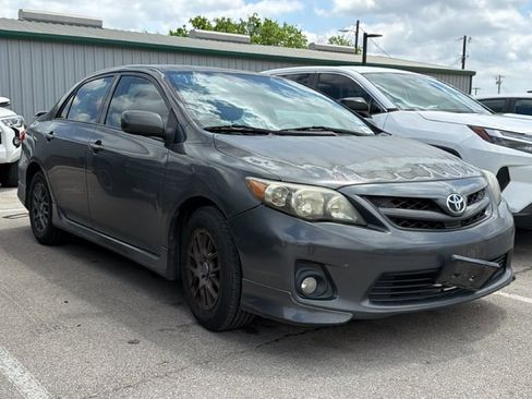 Used 2011 Toyota Corolla S image 3