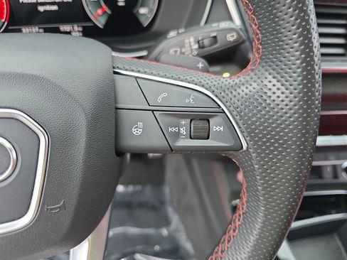 Used 2023 Audi SQ5 Premium Plus w/ Premium Plus Package image 18