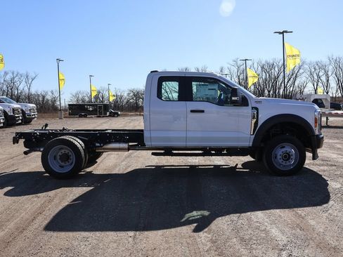 New 2024 Ford F550 4x4 SuperCab Super Duty image 2