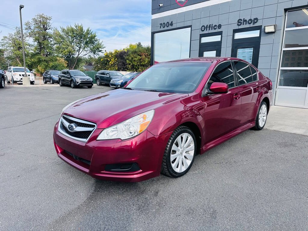 Used 2011 Subaru Legacy 2.5i Limited AWD/4WD image 3