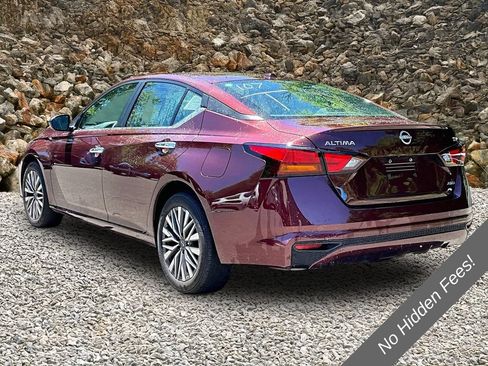 Used 2024 Nissan Altima 2.5 SV AWD/4WD image 10