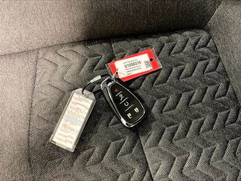 Used 2024 Chevrolet Equinox LT image 29