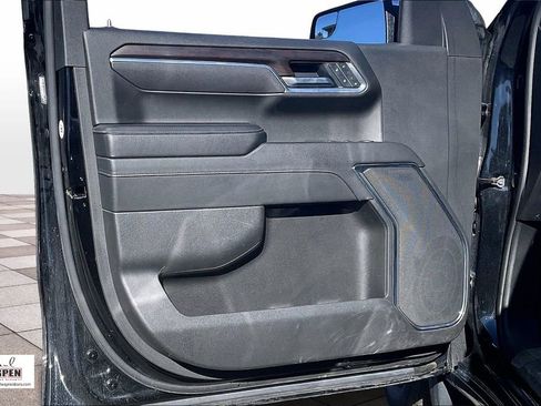 Used 2025 GMC Sierra 1500 SLT image 23