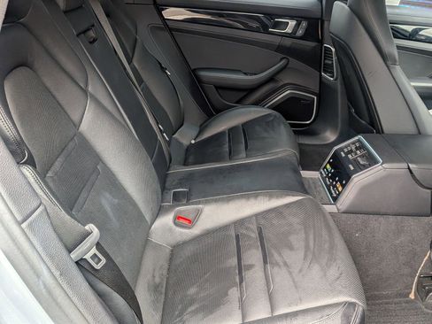 Certified 2023 Porsche Panamera image 24