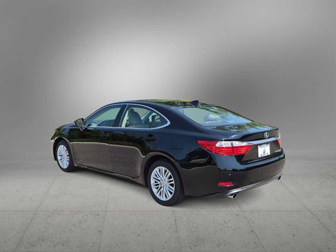 Used 2015 Lexus ES 350 w/ Luxury Package FWD image 6