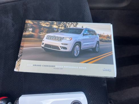Used 2018 Jeep Grand Cherokee Altitude AWD/4WD image 27