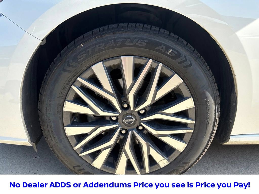 Certified 2025 Nissan Altima 2.5 SV FWD image 3