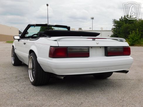 Used 1990 Ford Mustang LX image 18