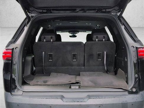 Used 2022 Chevrolet Traverse LT FWD image 6