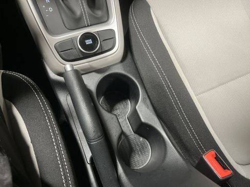 Used 2024 Hyundai Venue SEL image 27