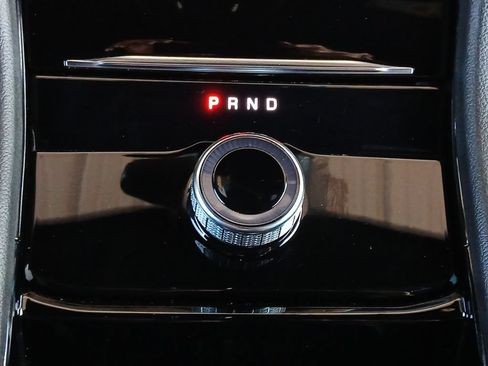 Used 2023 Jeep Grand Cherokee L Laredo RWD image 10