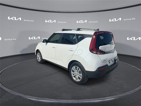 Used 2022 Kia Soul LX image 14
