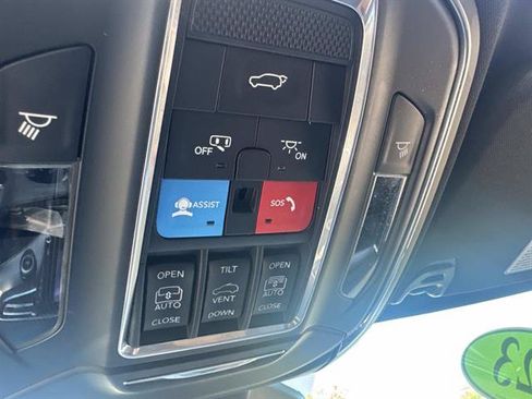 Used 2023 Jeep Wagoneer Series II AWD/4WD image 20