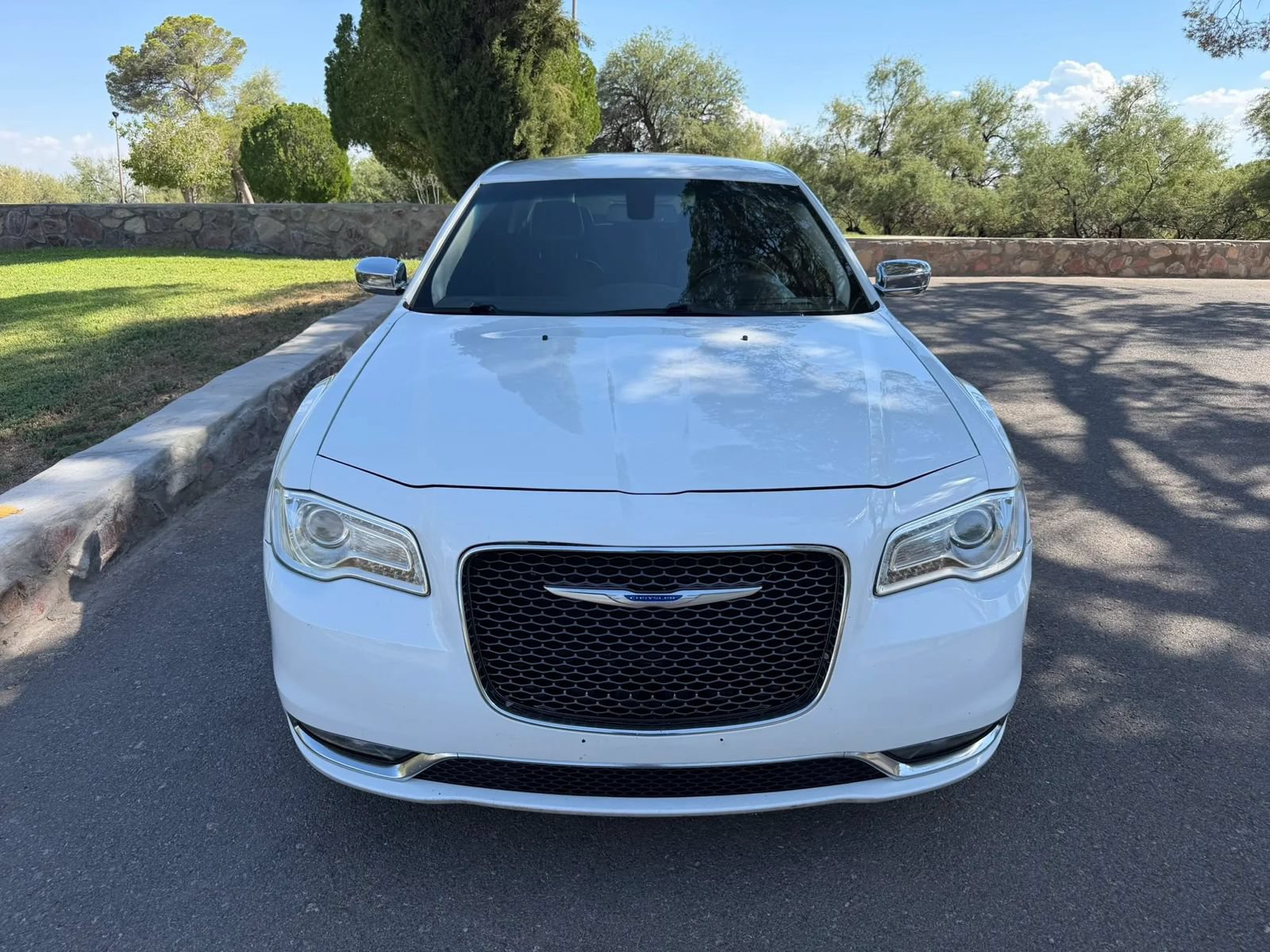 Used 2019 Chrysler 300 Limited AWD/4WD image 8