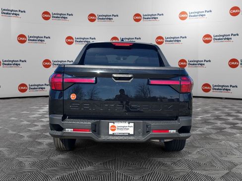 Certified 2025 Hyundai Santa Cruz SEL image 6