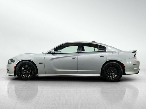 Used 2019 Dodge Charger Scat Pack RWD image 2