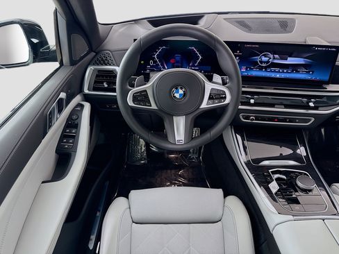 Used 2026 BMW X5 sDrive40i w/ M Sport Package image 23