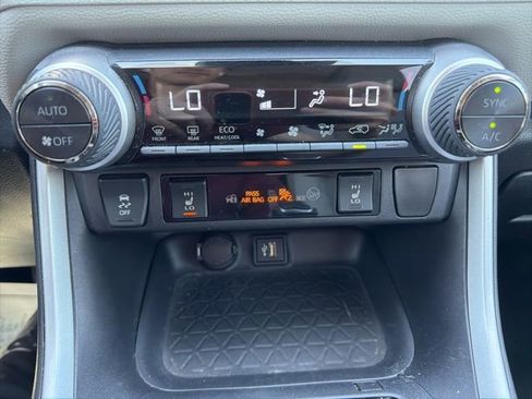 Used 2023 Toyota RAV4 XLE Premium image 24