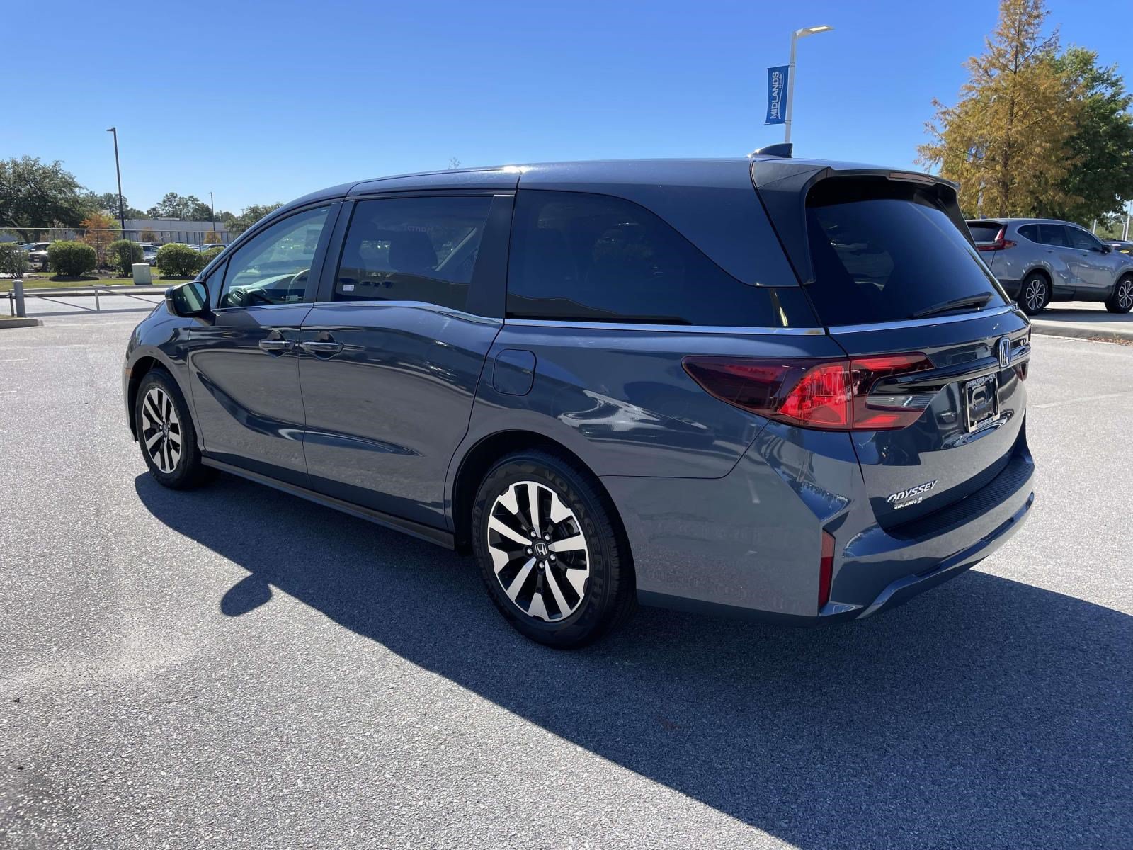 Used 2025 Honda Odyssey EX-L image 4