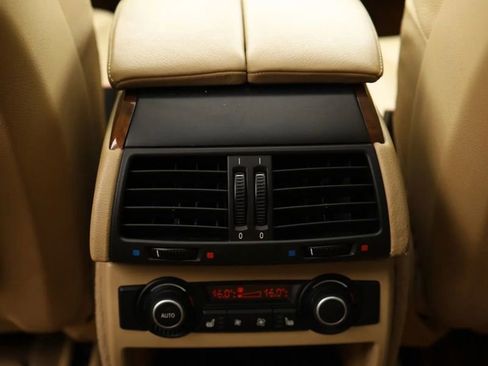 Used 2011 BMW X5 xDrive50i AWD/4WD image 32