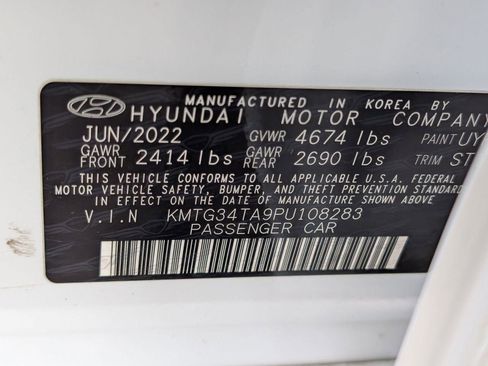 Used 2023 Genesis G70 2.0T w/ Sport Prestige Package image 23