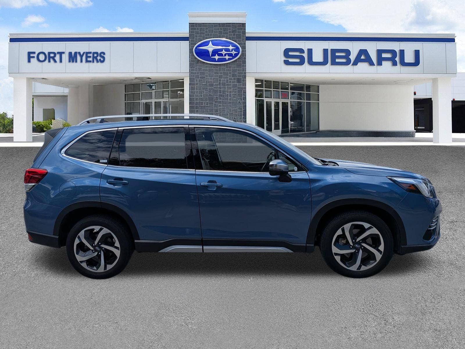 Used 2024 Subaru Forester Touring AWD/4WD image 3