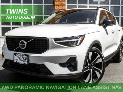 Used 2025 Volvo XC40 B5 Plus