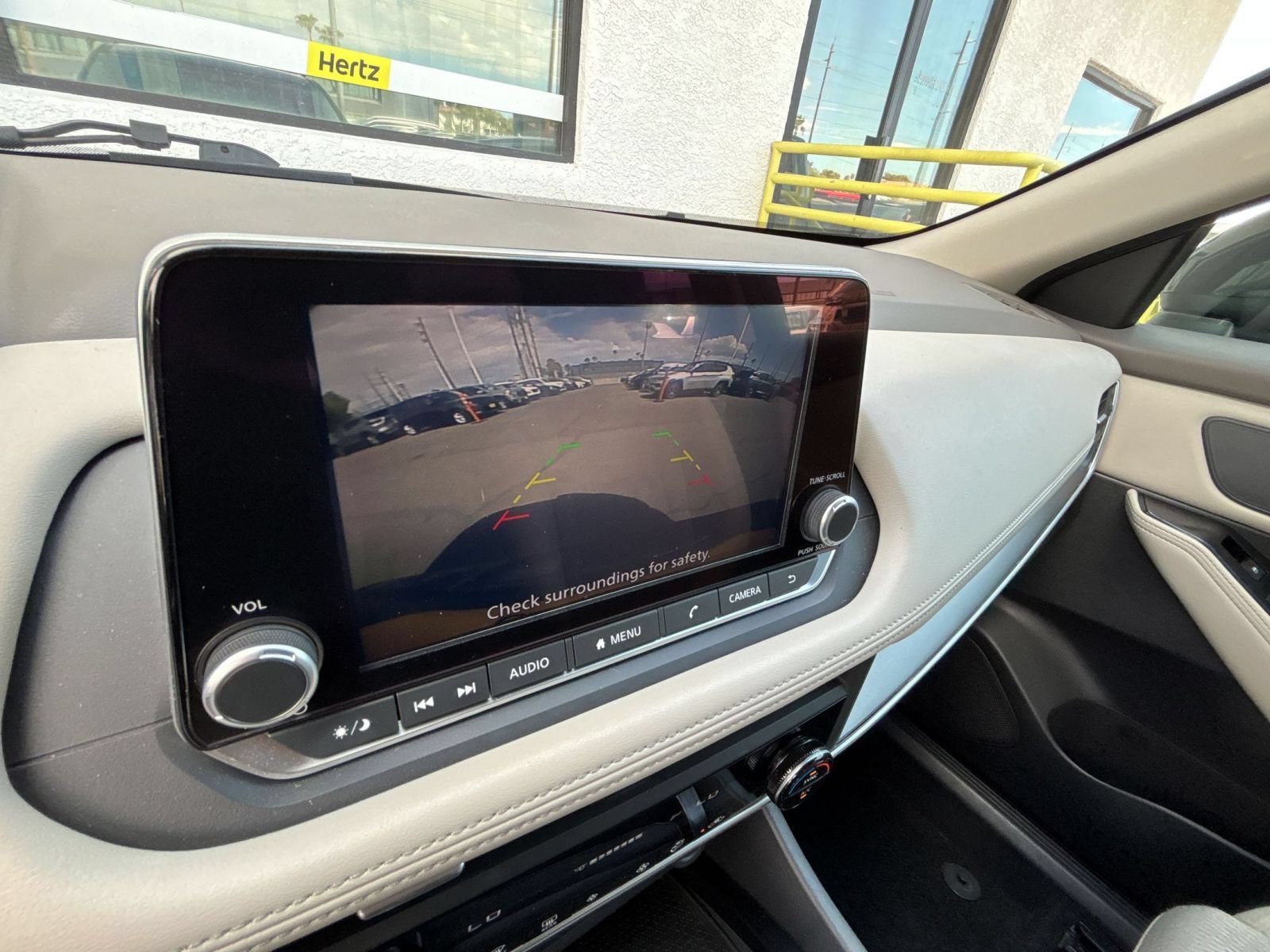 Used 2025 Nissan Rogue SV AWD/4WD image 30