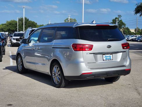 Used 2020 Kia Sedona EX FWD image 5