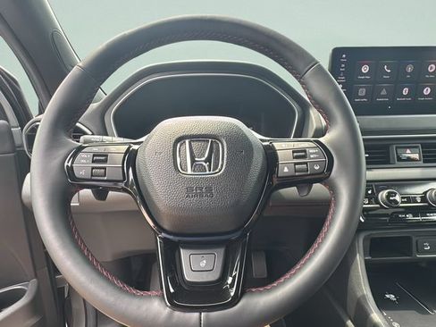 Certified 2026 Honda Pilot Black Edition image 28