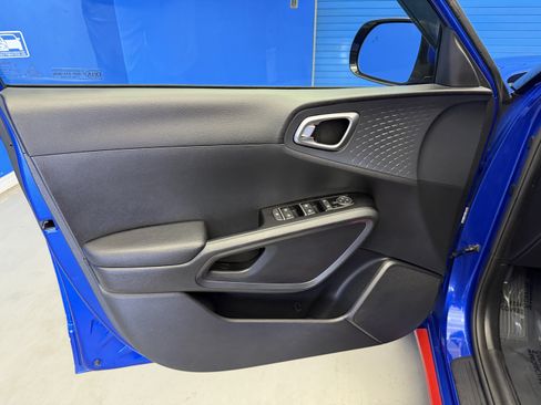 Used 2021 Kia Soul GT-Line FWD image 9