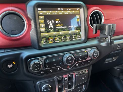 Used 2023 Jeep Wrangler Unlimited Rubicon 392 AWD/4WD image 30