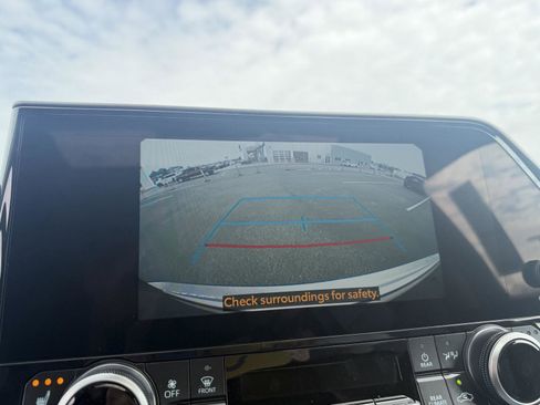 New 2026 Toyota Highlander XLE image 28