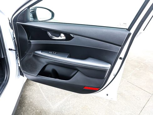 Used 2023 Kia Forte GT-Line w/ GT-Line Premium Package image 25