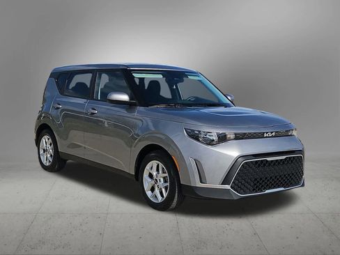 Certified 2025 Kia Soul S image 8
