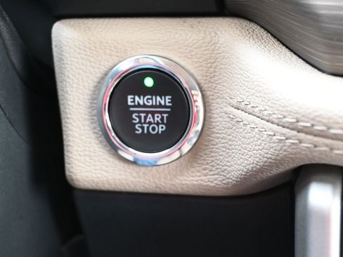 Used 2023 Ford Expedition Limited image 16