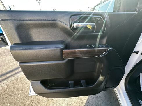 Used 2021 Chevrolet Silverado 1500 LT AWD/4WD image 16