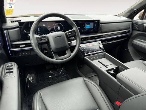 Certified 2025 Hyundai Santa Fe Calligraphy image 15