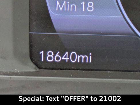 Used 2023 Chevrolet Bolt EUV LT image 33