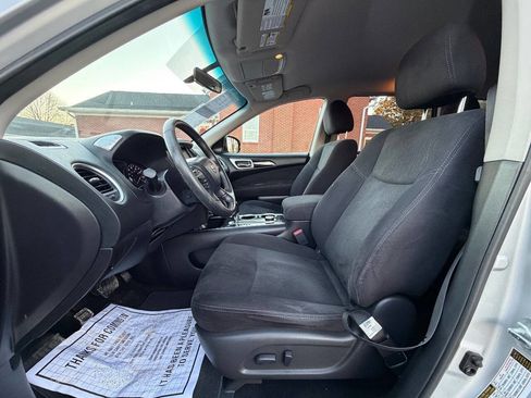 Used 2014 Nissan Pathfinder SV image 12