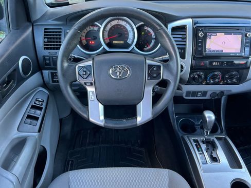 Used 2014 Toyota Tacoma 4x4 Double Cab image 14