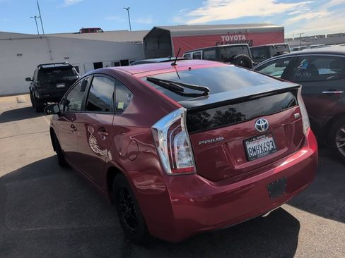 Used 2014 Toyota Prius Two FWD image 4
