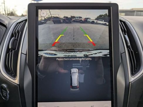 Used 2024 Ford Edge SEL w/ Convenience Package image 29