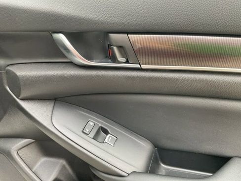 Used 2022 Honda Accord Sport image 14