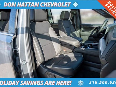 New 2025 Chevrolet Suburban Premier w/ Sun And Tow Package image 29