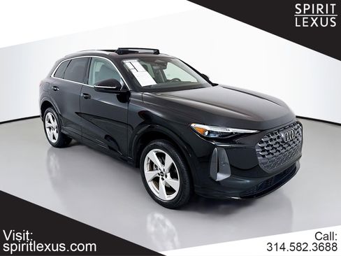 Used 2025 Audi Q5 Premium Plus AWD/4WD image 1